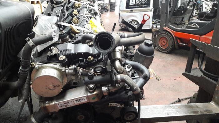 Engine from a BMW 5 serie (E60) 525d 24V 2007