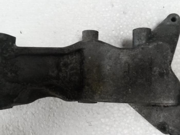 Usagé Support dynamo bas Volkswagen Crafter 2.5 TDI 30/32/35/46/50 Prix sur demande proposé par N Kossen Autorecycling BV