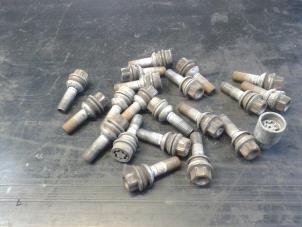 Used Set of wheel bolts Audi Q7 (4LB) 3.0 TDI V6 24V Price on request offered by N Kossen Autorecycling BV