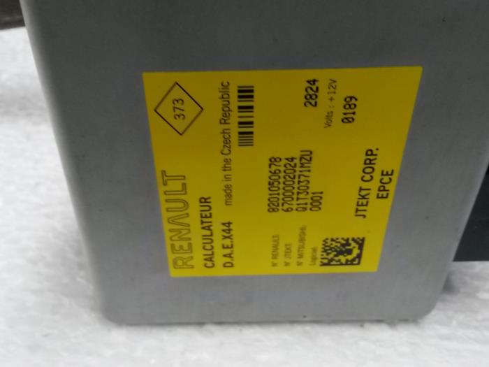 Usagé Ordinateur direction assistée Renault Twingo II (CN) 1.2 16V Prix sur demande proposé par N Kossen Autorecycling BV