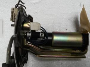 Usados Bomba eléctrica de combustible Mitsubishi Galant (EA/EC) 2.0 16V Precio de solicitud ofrecido por N Kossen Autorecycling BV