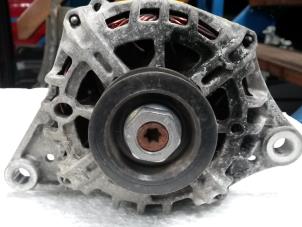 Dynamo van een Nissan Micra (K12) 1.4 16V 2007