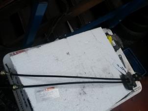 Used Gearbox shift cable Renault Trafic New (FL) 2.5 dCi 16V 135 Price on request offered by N Kossen Autorecycling BV