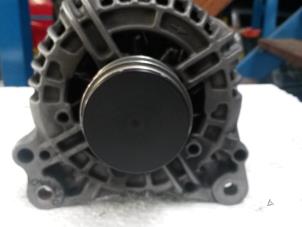 Dynamo from a Volkswagen Passat (3B2) 1.9 TDi 90 1999