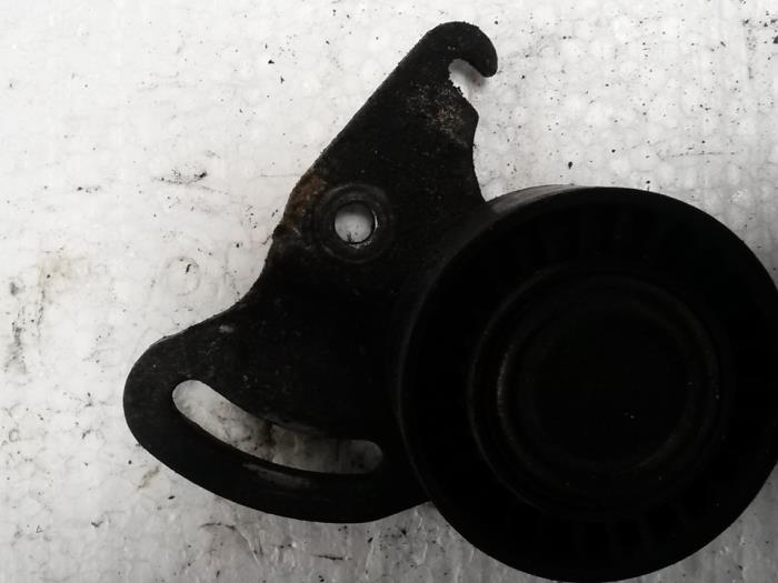 Usados Rodillo tensor correa múltiple Renault Kangoo Express (FC) 1.5 dCi 60 Precio de solicitud ofrecido por N Kossen Autorecycling BV