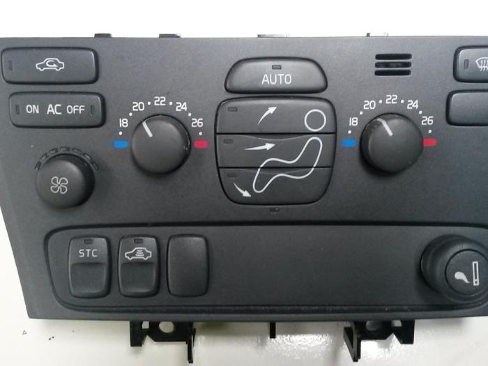 Begagnade Klimatpanel Volvo S60 I (RS/HV) 2.4 20V 170 Pris på förfrågan erbjuds av N Kossen Autorecycling BV