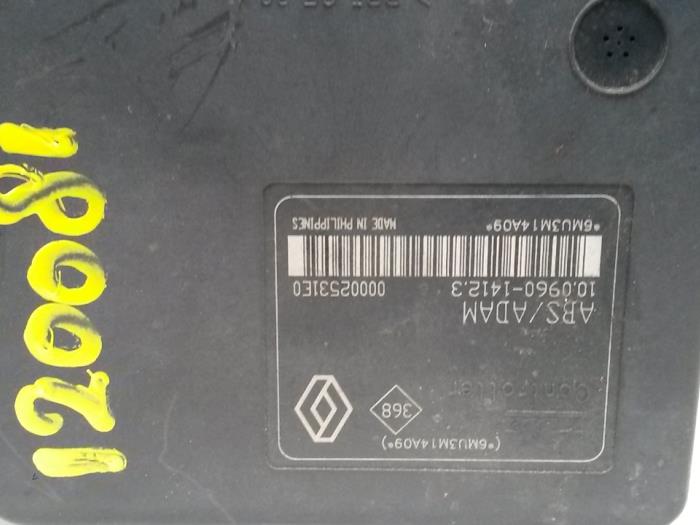 Gebrauchte ABS Pumpe Renault Laguna II Grandtour (KG) 1.9 dCi 120 Preis auf Anfrage angeboten von N Kossen Autorecycling BV