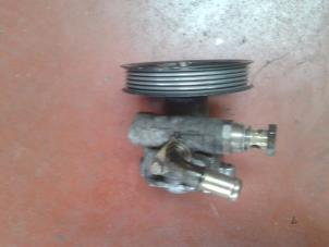 Used Power steering pump pulley Volkswagen Passat Variant (3B6) 1.9 TDI 130 Price on request offered by N Kossen Autorecycling BV