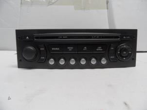 Used Radio CD player Peugeot 307 SW (3H) 1.6 16V Price on request offered by N Kossen Autorecycling BV