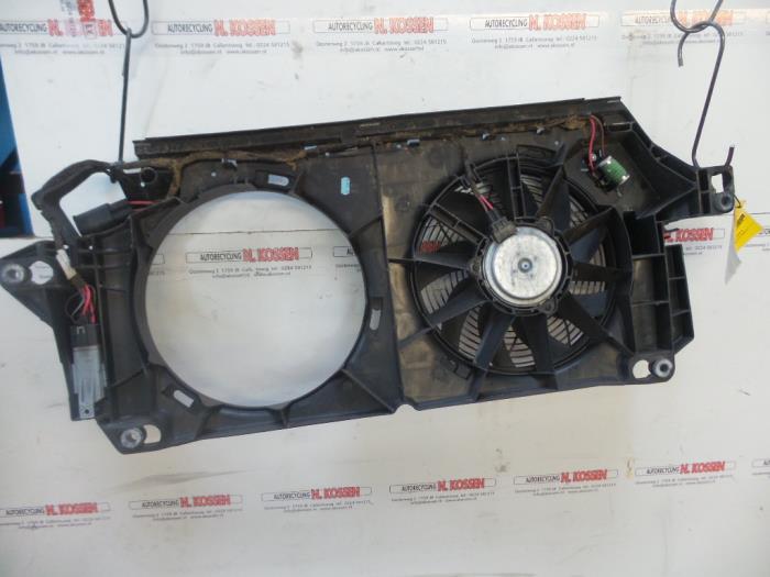 Cooling fan housing from a Mercedes-Benz Sprinter 3,5t (906.63) 513 CDI 16V Euro 5 2010