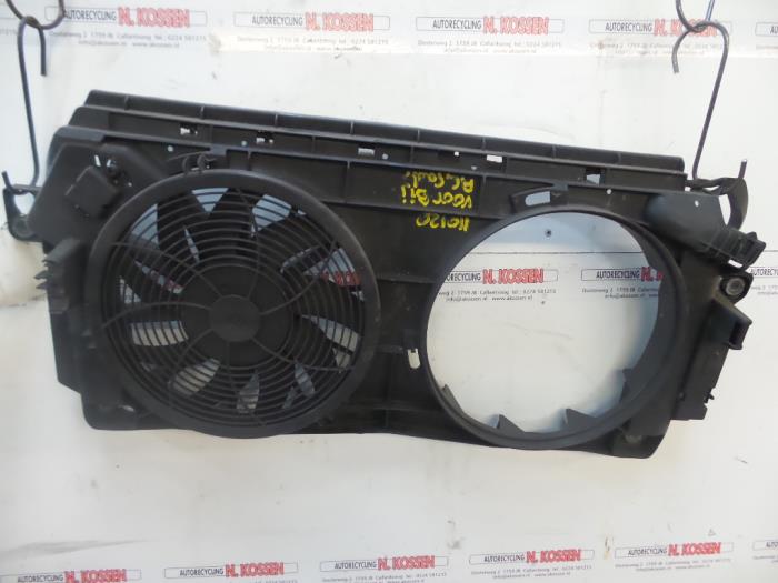 Cooling fan housing from a Mercedes-Benz Sprinter 3,5t (906.63) 513 CDI 16V Euro 5 2010