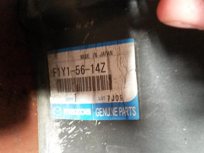 Usados Protector interno Mazda RX-8 (SE17) 1.3 Renesis Precio de solicitud ofrecido por N Kossen Autorecycling BV
