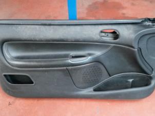Usagé Revêtement portière haut 2portes gauche Peugeot 206 CC (2D) 1.6 16V Prix sur demande proposé par N Kossen Autorecycling BV