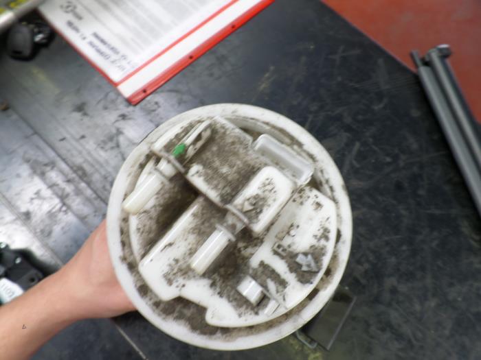 Service Kit For Renault Clio Mk3 1.6 16V Petrol - Oil Filter, Fuel