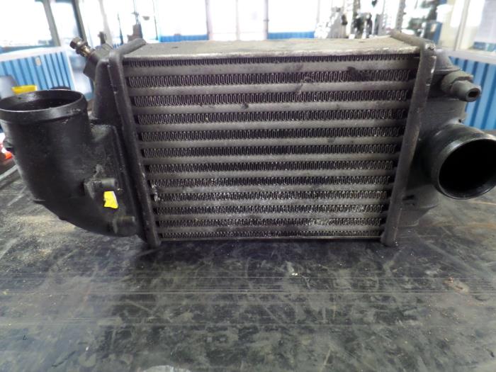 Usados Intercooler Volkswagen Passat (3B3) 2.5 TDI V6 24V Precio de solicitud ofrecido por N Kossen Autorecycling BV