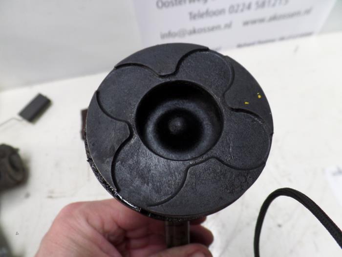 Usagé Piston Volkswagen Passat (3B3) 2.5 TDI V6 24V Prix sur demande proposé par N Kossen Autorecycling BV