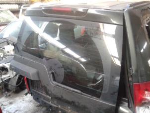Used Rear window Landrover Discovery III (LAA/TAA) 2.7 TD V6 Price on request offered by N Kossen Autorecycling BV