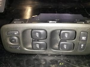 Used Electric window switch Volvo V70 (SW) 2.4 T5 20V Price on request offered by N Kossen Autorecycling BV