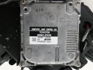 Usagé Ordinateur éclairage Toyota Prius (ZVW3) 1.8 16V Prix sur demande proposé par N Kossen Autorecycling BV