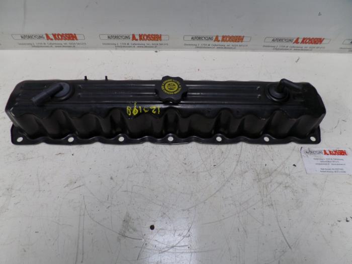 Usagé Couvercle soupapes Jeep Grand Cherokee (WG/WJ) 4.0i Prix sur demande proposé par N Kossen Autorecycling BV