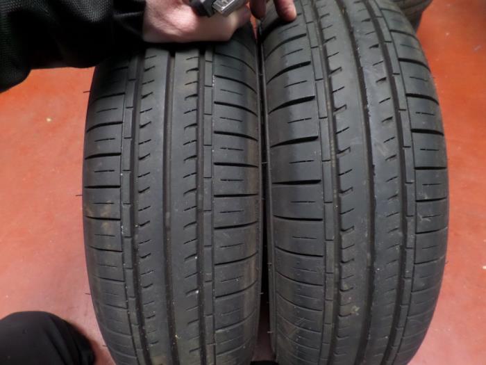 Używane Opona Cena na żądanie oferowane przez N Kossen Autorecycling BV