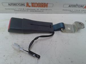 Used Rear seatbelt buckle, right Toyota Prius (ZVW3) 1.8 16V Price on request offered by N Kossen Autorecycling BV