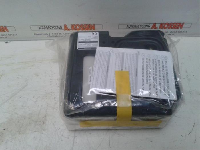 Used Compressor Toyota Prius (ZVW3) 1.8 16V Price on request offered by N Kossen Autorecycling BV