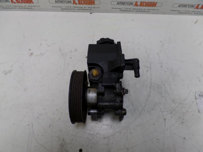 Usagé Pompe de direction Mercedes C Combi (S202) 1.8 C180T 16V Prix sur demande proposé par N Kossen Autorecycling BV