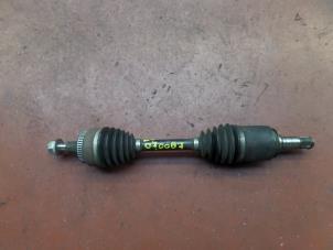 Used Front drive shaft, left Mercedes ML I (163) 400 4.0 CDI V8 32V Price on request offered by N Kossen Autorecycling BV
