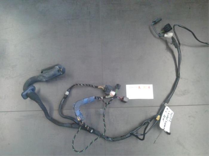 Begagnade Kablage Porsche 911 (996) 3.6 Carrera 4 24V Pris € 200,00 Marginaltabell erbjuds av N Kossen Autorecycling BV