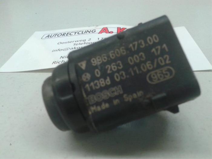 Usados Sensor PDC Porsche 911 (996) 3.6 Carrera 4 24V Precio € 75,00 Norma de margen ofrecido por N Kossen Autorecycling BV