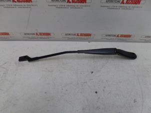 Used Front wiper arm Volvo XC60 I (DZ) 3.2 24V AWD Price on request offered by N Kossen Autorecycling BV