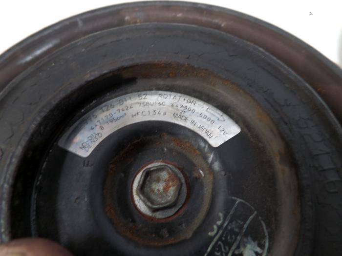 Gebrauchte Klimapumpe Porsche 911 (996) 3.6 Carrera 4 24V Preis auf Anfrage angeboten von N Kossen Autorecycling BV