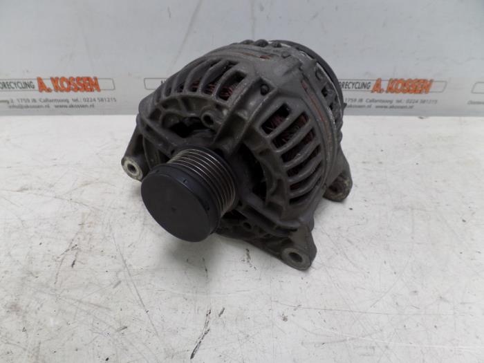 Begagnade Dynamo Porsche 911 (996) 3.6 Carrera 4 24V Pris på förfrågan erbjuds av N Kossen Autorecycling BV