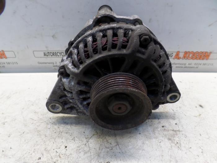 Dynamo van een Chrysler 300 M 3.5 V6 24V 2001