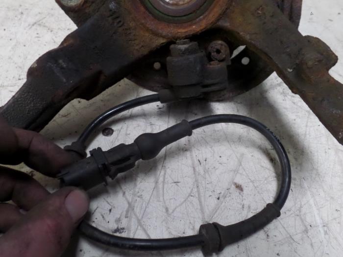 Gebrauchte ABS Sensor Opel Tigra Twin Top 1.4 16V Preis auf Anfrage angeboten von N Kossen Autorecycling BV