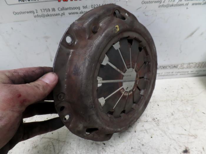 Pressure plate from a Opel Agila (A) 1.2 16V 2001