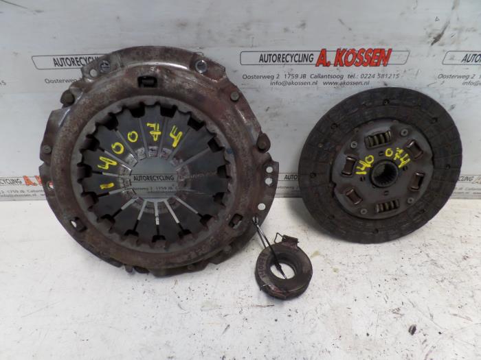 Usagé Kit embrayage (complet) Toyota Corolla (E11) 2.0 D Prix sur demande proposé par N Kossen Autorecycling BV