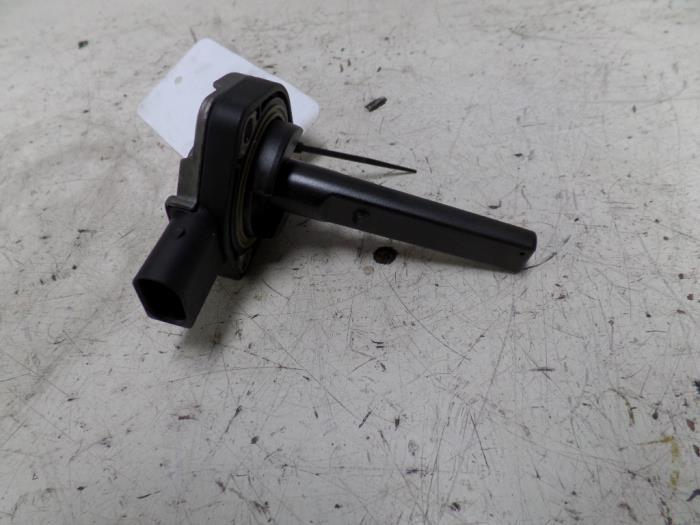 Gebrauchte Ölstandsensor BMW 5 serie (E39) 530d 24V Preis auf Anfrage angeboten von N Kossen Autorecycling BV