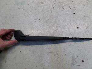 Used Rear wiper arm Volvo V50 (MW) 2.0 D3 20V Price on request offered by N Kossen Autorecycling BV