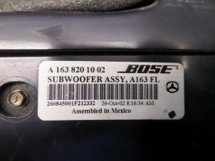 Używane Subwoofer Mercedes ML I (163) 400 4.0 CDI V8 32V Cena na żądanie oferowane przez N Kossen Autorecycling BV