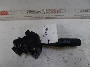 Used Indicator switch Renault Clio (B/C57/357/557/577) 1.4 Kat. Price on request offered by N Kossen Autorecycling BV
