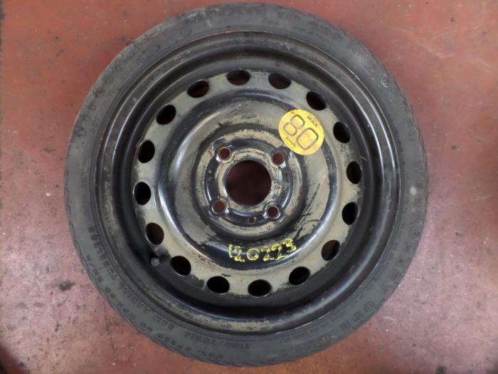 Spare wheel from a Nissan Micra (K12) 1.4 16V 2007