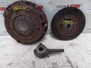 Used Clutch kit (complete) Renault Master II (JD) 2.8 dTi T28 Price on request offered by N Kossen Autorecycling BV