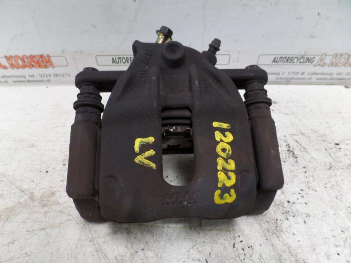Gebrauchte Bremszange links vorne Nissan Micra (K12) 1.4 16V Preis auf Anfrage angeboten von N Kossen Autorecycling BV