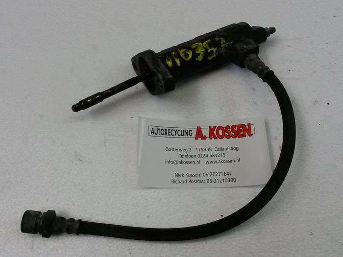 Begagnade Kopplingsslavcylinder Mercedes Sprinter 2t (901/902) 212D Pris på förfrågan erbjuds av N Kossen Autorecycling BV