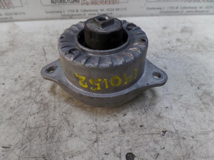 Used Engine mount Porsche 911 (996) 3.6 Carrera 4 24V Price on request offered by N Kossen Autorecycling BV