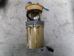 Usados Bomba de diésel Volkswagen Touran Precio de solicitud ofrecido por N Kossen Autorecycling BV