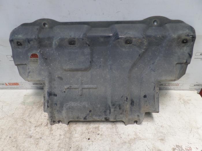 Bash plate from a Nissan Navara (D40) 2.5 dCi 16V 4x4 2007