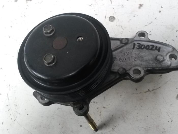 Usagé Pompe à eau Mazda RX-8 (SE17) 1.3 Renesis Prix sur demande proposé par N Kossen Autorecycling BV